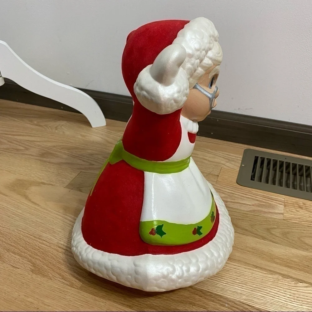 Vintage ceramic mrs